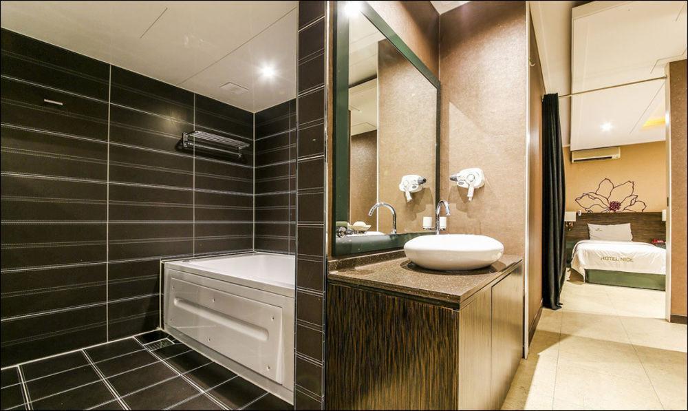 Nice Hotel Uijeongbu Dış mekan fotoğraf